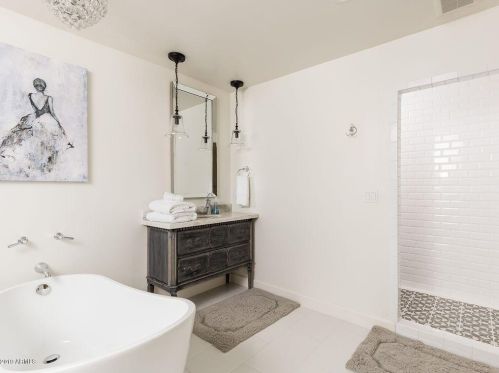 5123 43rd Pl, Phoenix AZ  85018-1633 exterior