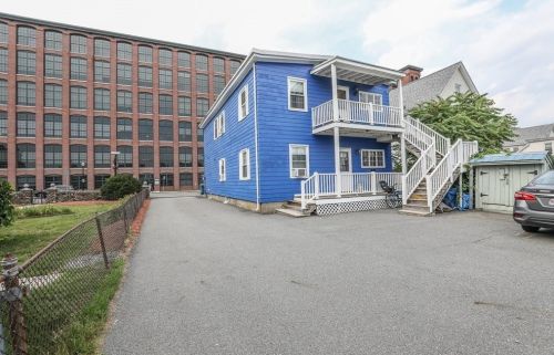295 Merrimack St, Lawrence MA 01843-1404 exterior