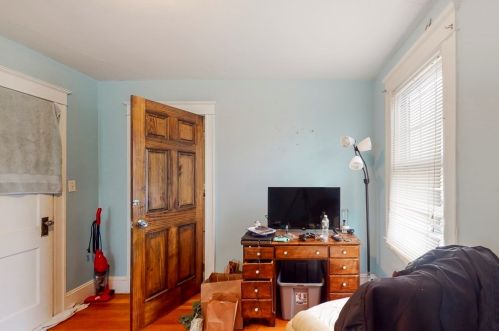 22 Collins St, Peabody MA 01960-1971 exterior