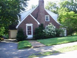 71 Hagen Rd, Newton, MA 02459-2730