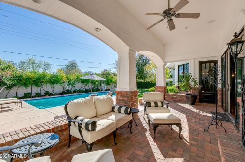 5621 Calle Camelia, Phoenix AZ 85018-4617 exterior