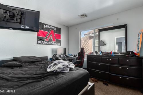 2425 65 Dr, Phoenix AZ 85043-1950 exterior