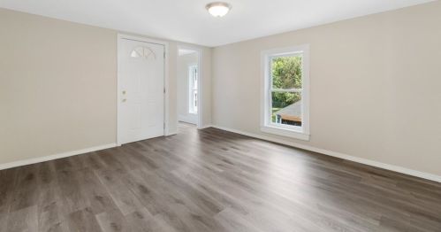 20 Pine St, Royalston MA  01331-2823 exterior