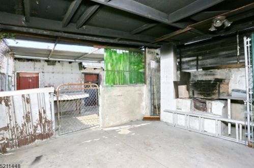 11 Van Rensselear St, Belleville NJ 07109-2911 exterior