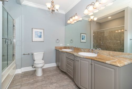 6940 34 St, Forest View IL 60402-3303 exterior