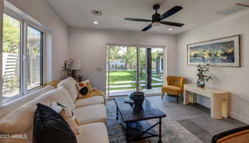 4043 44th Pl, Phoenix AZ  85018-5401 exterior