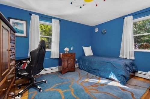 23 Colonial Rd, Hingham MA 02043-3639 exterior