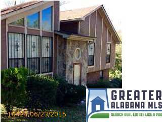 39 Carriage Dr, Birmingham, AL 35214-1126