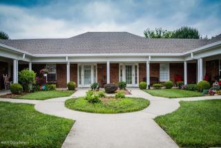 7632 Stovall Pl, Louisville, KY 40228-1558