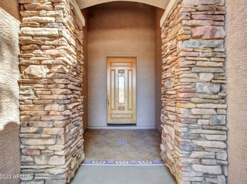 2926 Eastman Dr, Phoenix AZ  85086-1501 exterior