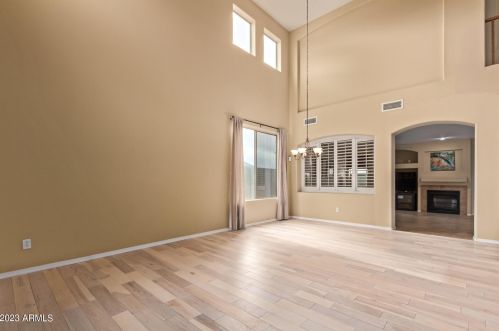 27622 63rd Dr, Phoenix, AZ 85083-7578