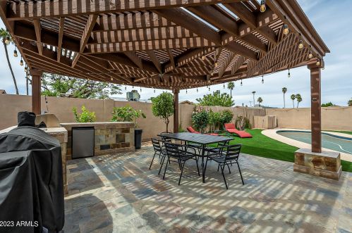 13828 38th St, Phoenix AZ  85032-5714 exterior