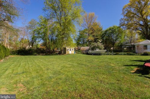 326 Route 156, Trenton NJ 08620-1729 exterior