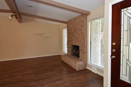 2011 Carriage Ct, Richmond TX  77406-1244 exterior