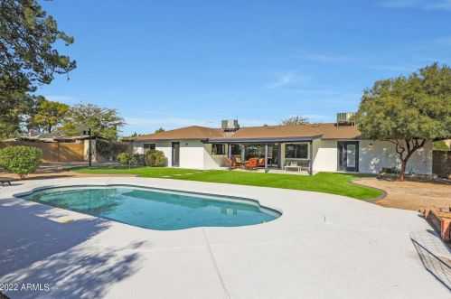 4233 Cholla St, Phoenix AZ  85029-3801 exterior