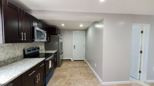 23 Bridge St, Belleville NJ  07109-2409 exterior