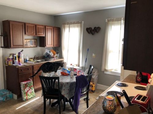 137 Eastern Ave, Worcester MA 01605-2813 exterior