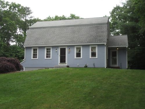 47 Donna Dr, Plymouth, MA 02360-1629