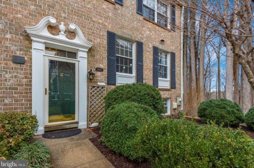 11922 New Country Ln, Columbia MD 21044-4405 exterior