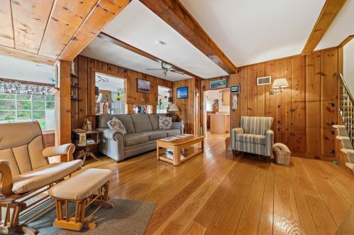 19 St, Weymouth MA 02191-1605 exterior