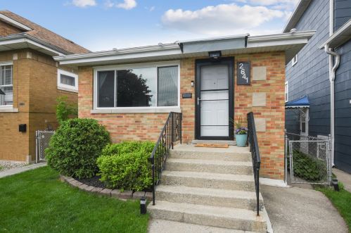 2641 Clinton Ave, Forest View, IL 60402-2566