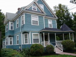 465 Auburn St, Newton, MA 02466-1803