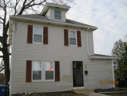 68 Indiana Ter, Newton, MA 02464-1337