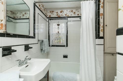 145 Salem Rd, Topsfield MA 01983-2515 exterior