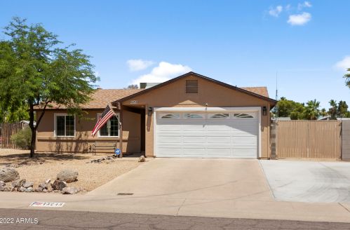 13243 41st Pl, Phoenix, AZ 85032-6709