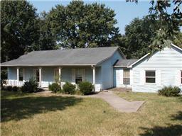 512 Hollerman Ln, Gallatin, TN 37066-4812