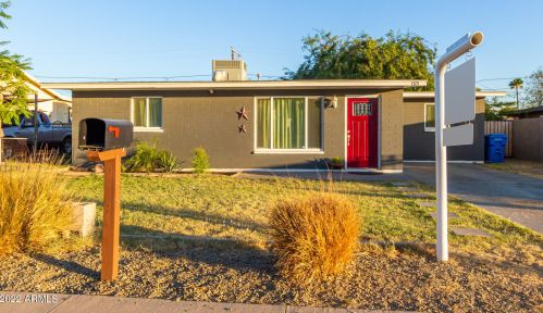 1315 Cheryl Dr, Phoenix AZ  85020-1843 exterior