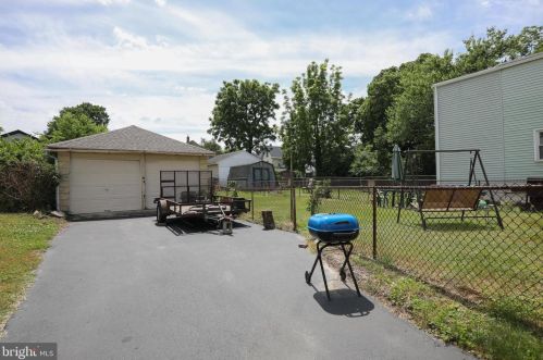 108 Warner St, West Deptford, NJ 08096-5893