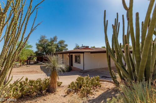 9620 3rd Dr, Phoenix, AZ 85021-2409