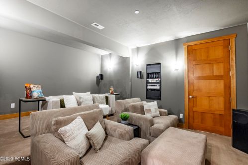 2505 Bear Holw Dr, Park City UT 84098-8524 exterior