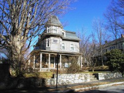22 Perkins St, Newton, MA 02465-2303