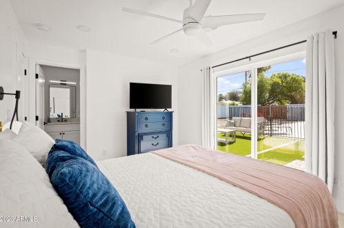 5215 Cambridge Ave, Phoenix AZ 85008-1213 exterior