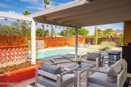 10007 30 Pl, Phoenix AZ 85028-4407 exterior