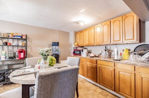 89 Mechanic St, Montgomery MA 01085-3073 exterior