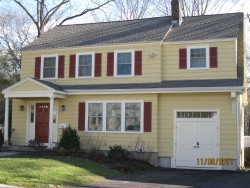 220 Jackson St, Newton, MA 02459-2540