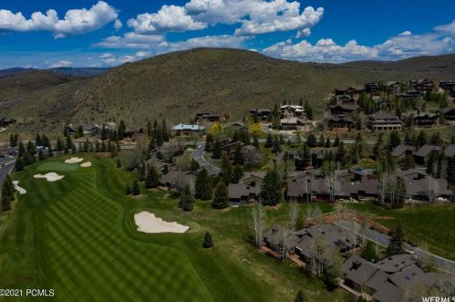 2539 Fairway Vlg Dr, Park City UT 84060-7023 exterior