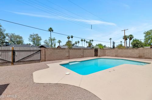 1820 45th St, Phoenix AZ  85008-4104 exterior