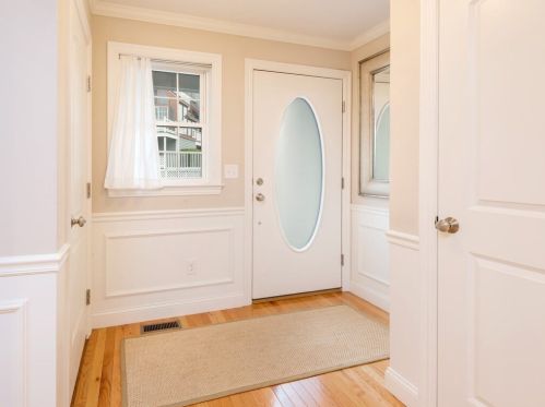 4 Eastern Point Dr, Shrewsbury, MA 01545-2173