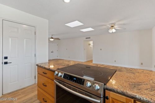 2165 Eugie Ave, Phoenix AZ 85029-1614 exterior