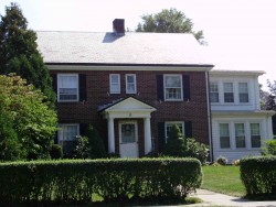 634 Watertown St, Newton, MA 02460-1319