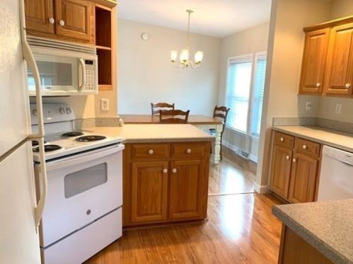 6 Sandstone Dr, East Bridgewater, MA 02324-2641