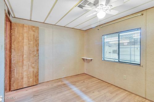 18438 2nd Pl, Phoenix AZ 85022-1011 exterior