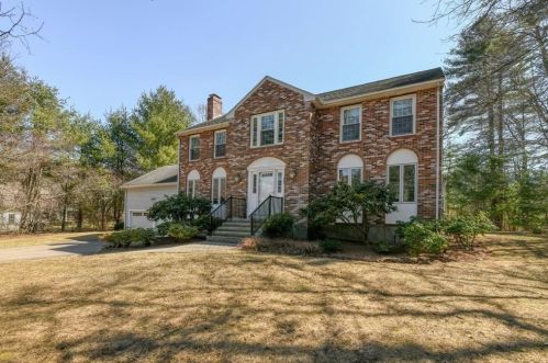 23 Chicatabut Ave, Norfolk, MA 02056-1139