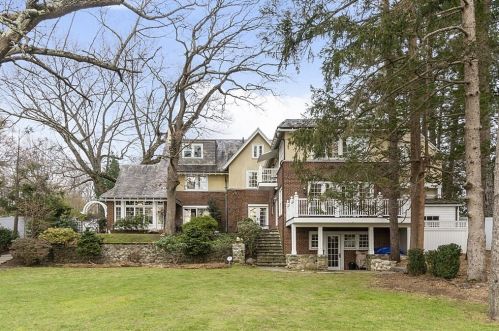 115 Aspen Ave, Newton MA 02466-3022 exterior