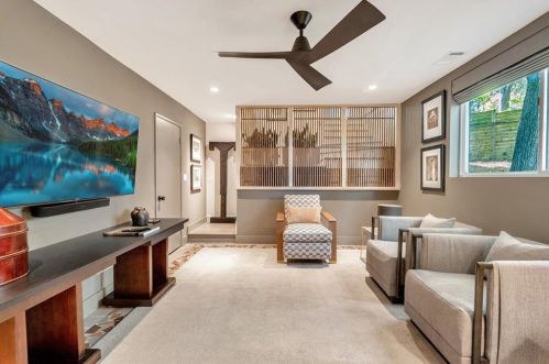 1506 Brook Valley Ln, Atlanta GA  30324-3212 exterior