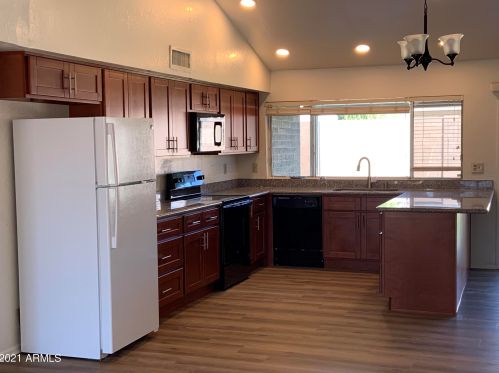 17451 34th Dr, Phoenix AZ  85053-6634 exterior